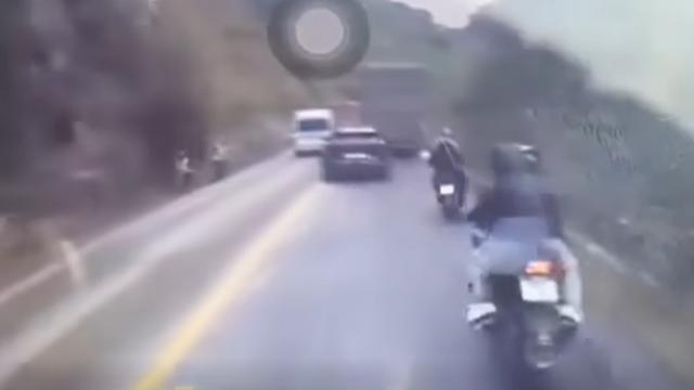 Sạt lở đèo Trắng QL6