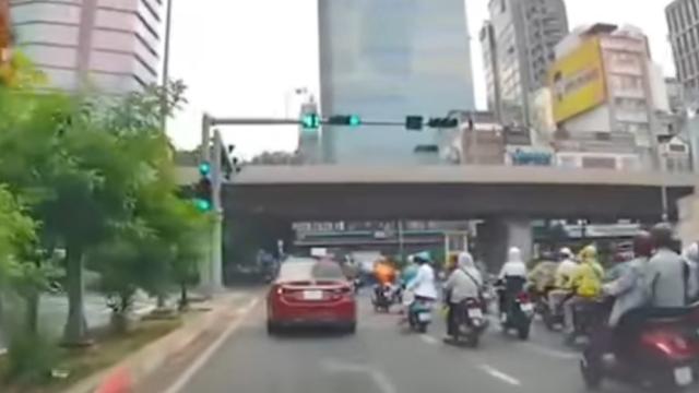 Bẫy đèn giao thông - lỗi tín hiệu (2)