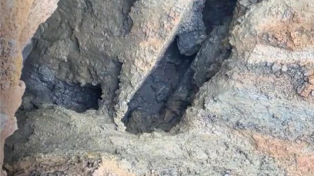 Hố tử thần ở Bắc Kạn tiếp tục đẩy bùn ra